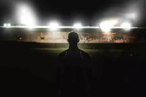 ثلاثي ارتبط بالأهلي وجزائري للزمالك.. نجوم متاحون للتوقيع معهم مجانًا (صور)